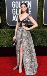 rs_634x1024-190106170037-634-2019-golden-globes-red-carpet-fashions-anne-hathaway.cm.1618